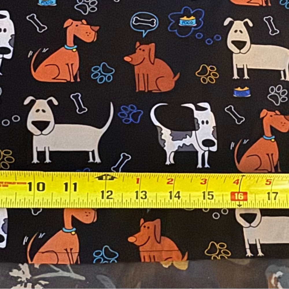 Zoe+Chloe Very Cute Black Dog Print Scrub Top 2X - Picture 14 of 16